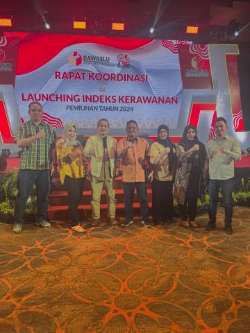 Foto Bersama Bawaslu Kabupaten Kampar Saat Launching IKP